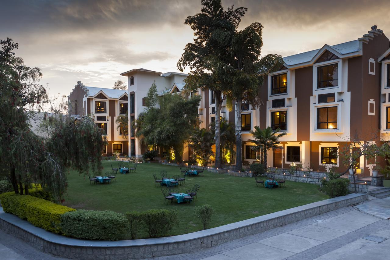 Hotel Hilltone Маунт-Абу Экстерьер фото